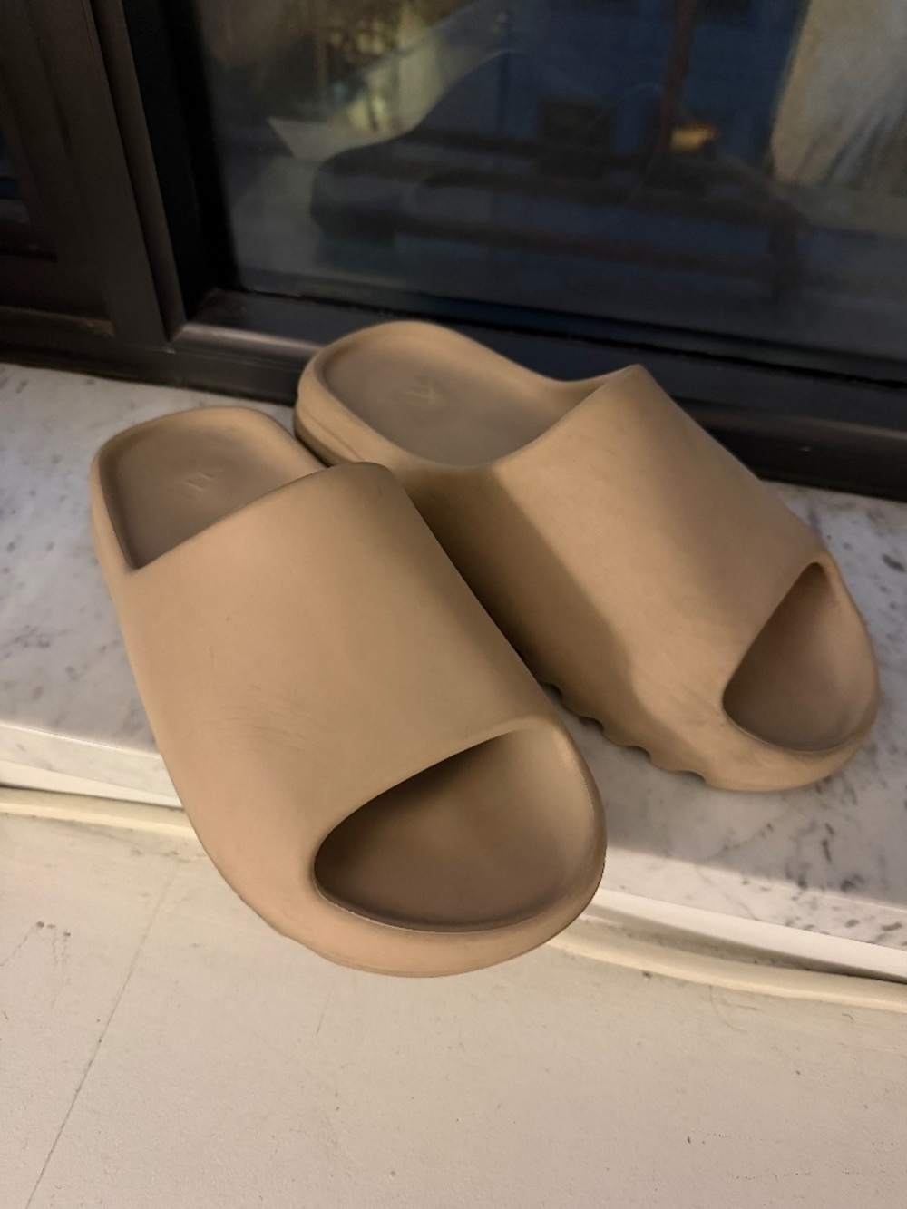 Yeezy Slide size 8 Women's in beige